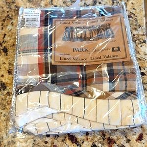 NWT! Park Design's Lined Valance